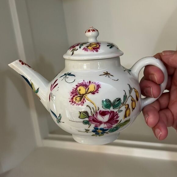 Porcelain Teapot  - Picture 2 of 5